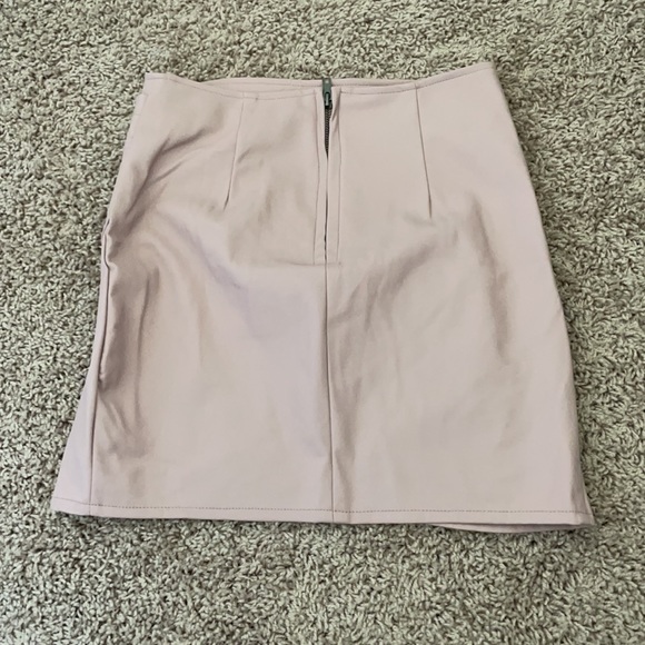 Pink skirt - Picture 2 of 4